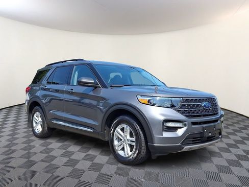 Certified 2023 Ford Explorer XLT w/ Equipment Group 202A AWD/4WD image 1