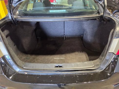Used 2019 Nissan Sentra SV FWD image 9