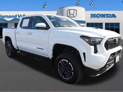 Used 2024 Toyota Tacoma TRD Sport image 1