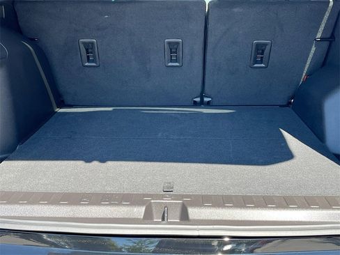 Used 2024 Chevrolet Equinox LS w/ LS Convenience Package image 23