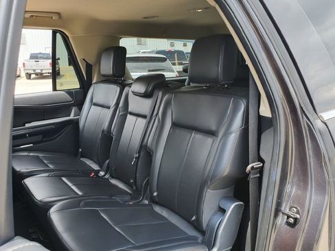 Certified 2024 Ford Expedition Max XLT RWD image 23