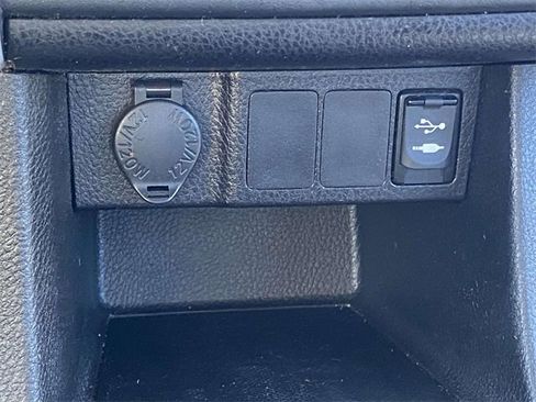Used 2018 Toyota Corolla LE image 26