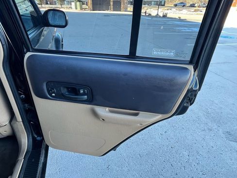 Used 2000 Jeep Cherokee Sport image 22