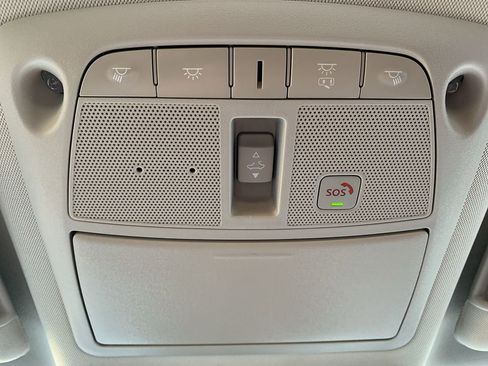 Used 2023 Nissan Armada SL w/ Captain's Chairs Package image 29