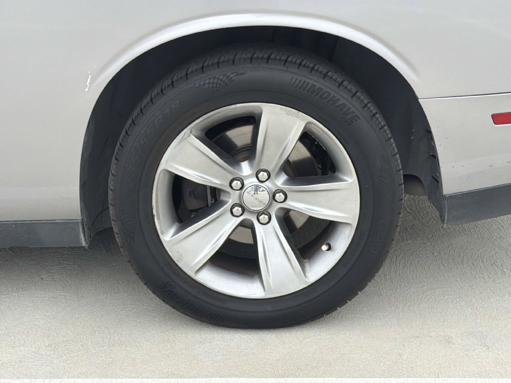 Used 2015 Dodge Challenger SXT w/ Sound Group RWD image 21