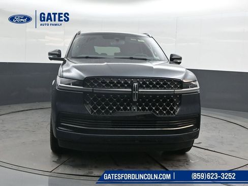 New 2026 Lincoln Navigator L Reserve w/ Jet Appearance Package image 5