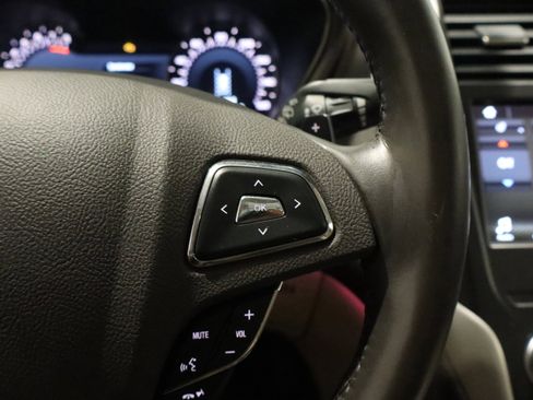 Used 2018 Lincoln MKC Reserve image 12