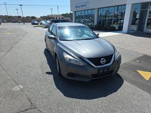 Used 2017 Nissan Altima 2.5 S w/ Power Driver Seat Package FWD image 10