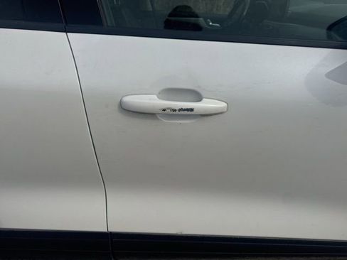 Used 2020 Ford Escape SE Sport image 7