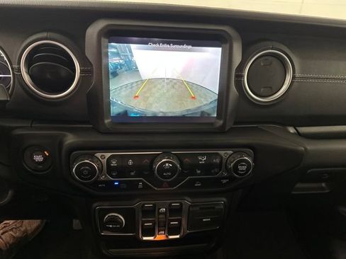 Used 2023 Jeep Wrangler Unlimited Sahara w/ Cold Weather Group image 22