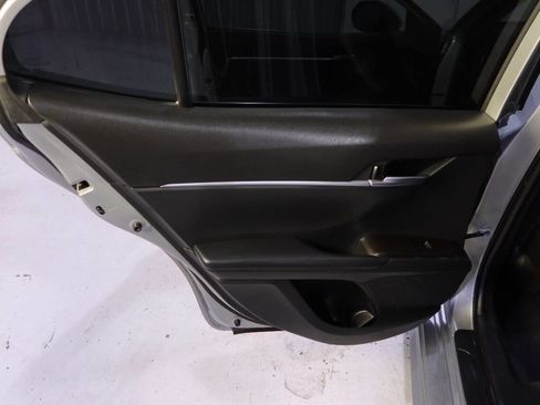 Used 2022 Toyota Camry SE image 28