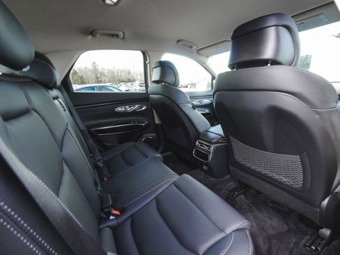 Used 2025 Genesis GV70 2.5T image 37