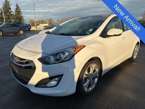 Used 2014 Hyundai Elantra GT w/ Option Group 03 image 3