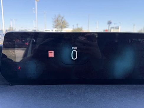 Certified 2025 Ford Expedition Active image 17