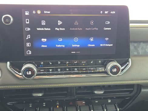 Used 2024 Chevrolet Colorado ZR2 w/ ZR2 Convenience Package III AWD/4WD image 17
