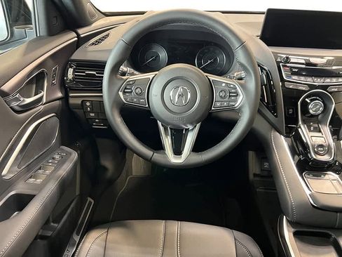 Used 2025 Acura RDX SH-AWD image 18
