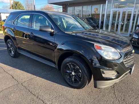 Used 2017 Chevrolet Equinox LS FWD image 8