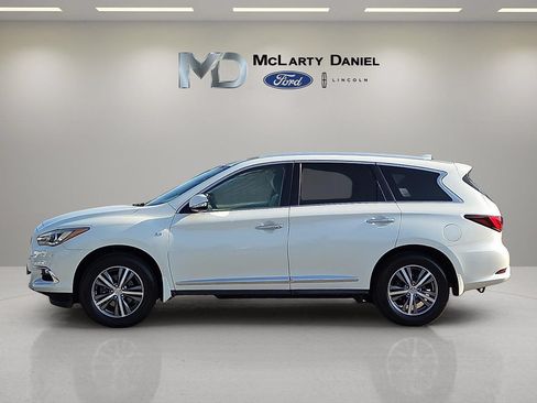 Used 2020 INFINITI QX60 Luxe w/ Essential Package FWD image 3