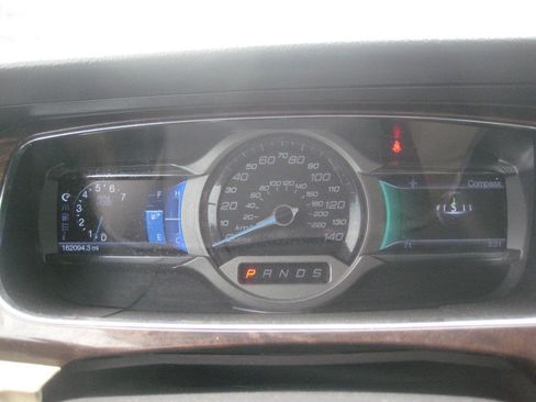 Used 2013 Ford Taurus Limited FWD image 11