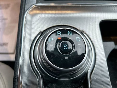 Used 2024 Ford Edge Titanium AWD/4WD image 19