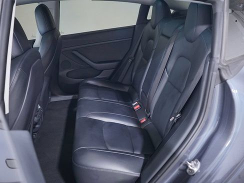 Used 2023 Tesla Model 3 Standard Range RWD image 9