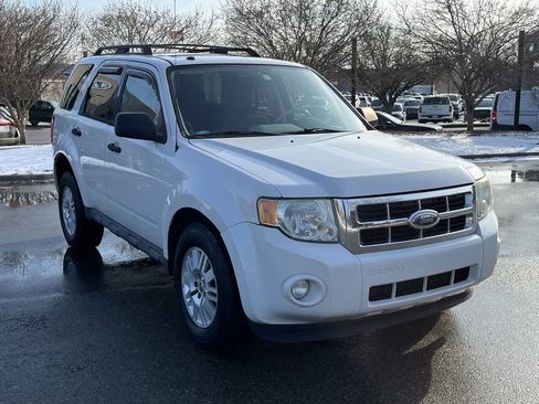 Used 2009 Ford Escape XLT FWD image 3