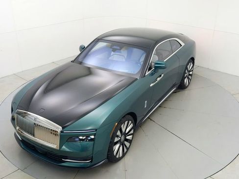 Used 2024 Rolls-Royce Spectre w/ Spectre Launch Package image 19