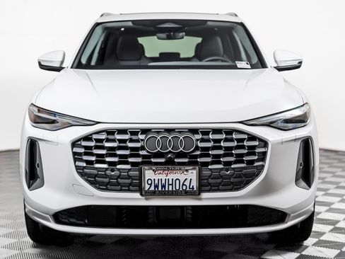 Used 2025 Audi Q5 Premium Plus w/ Premium Plus AWD/4WD image 5