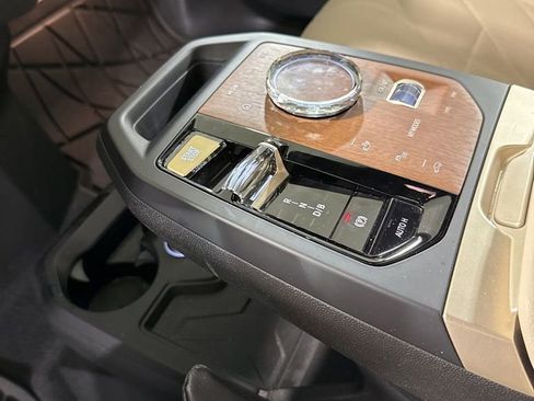 Used 2023 BMW iX xDrive50 w/ Premium Package image 12