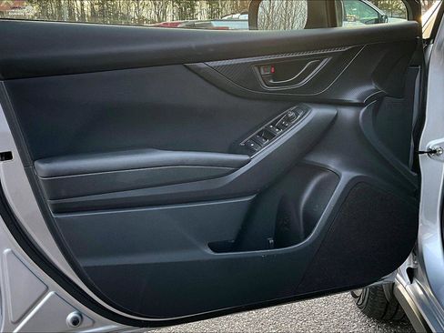 Used 2023 Subaru Crosstrek 2.0i image 19