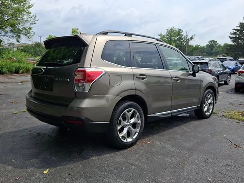 Used 2018 Subaru Forester 2.5i Touring AWD/4WD image 9