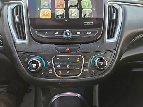 Used 2018 Chevrolet Malibu Premier image 14