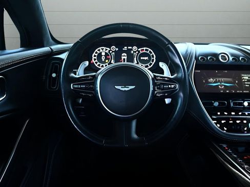 Used 2021 Aston Martin DBX AWD/4WD image 38