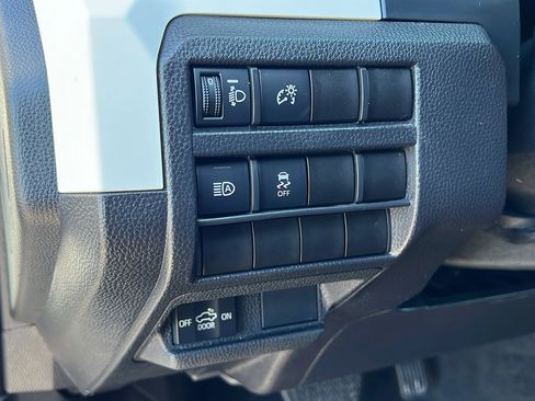 Used 2024 Toyota Tacoma TRD Off-Road AWD/4WD image 28
