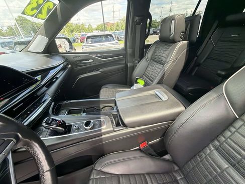 Used 2023 Cadillac Escalade V AWD/4WD image 20