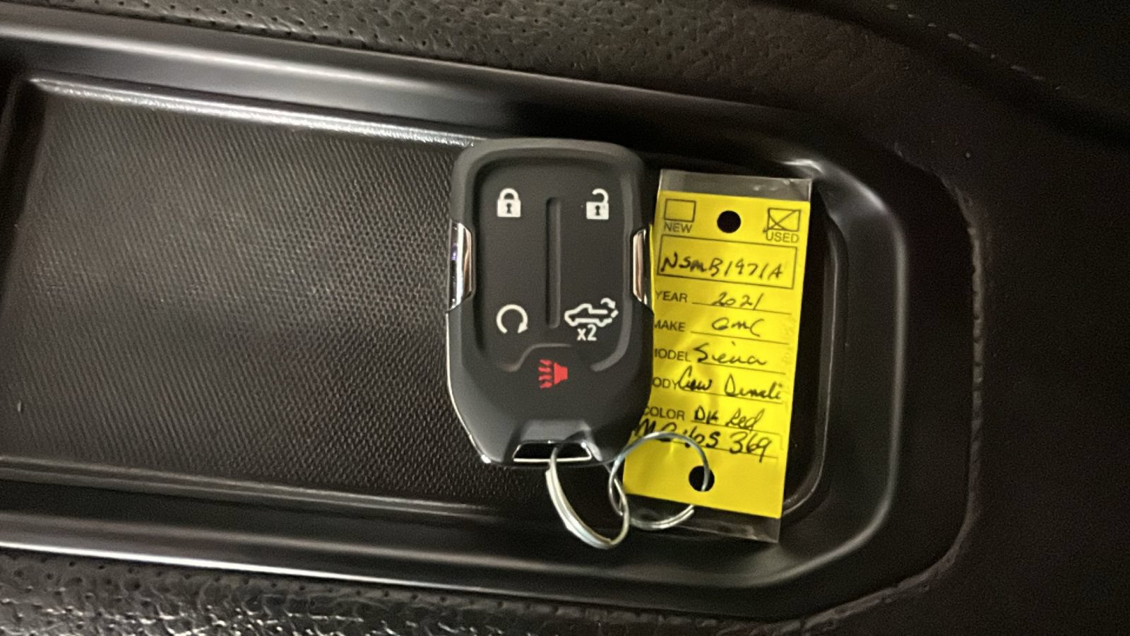 Used 2021 GMC Sierra 1500 Denali AWD/4WD image 25