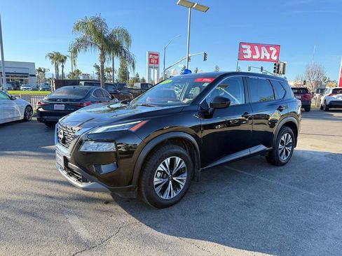 Certified 2023 Nissan Rogue SV image 3