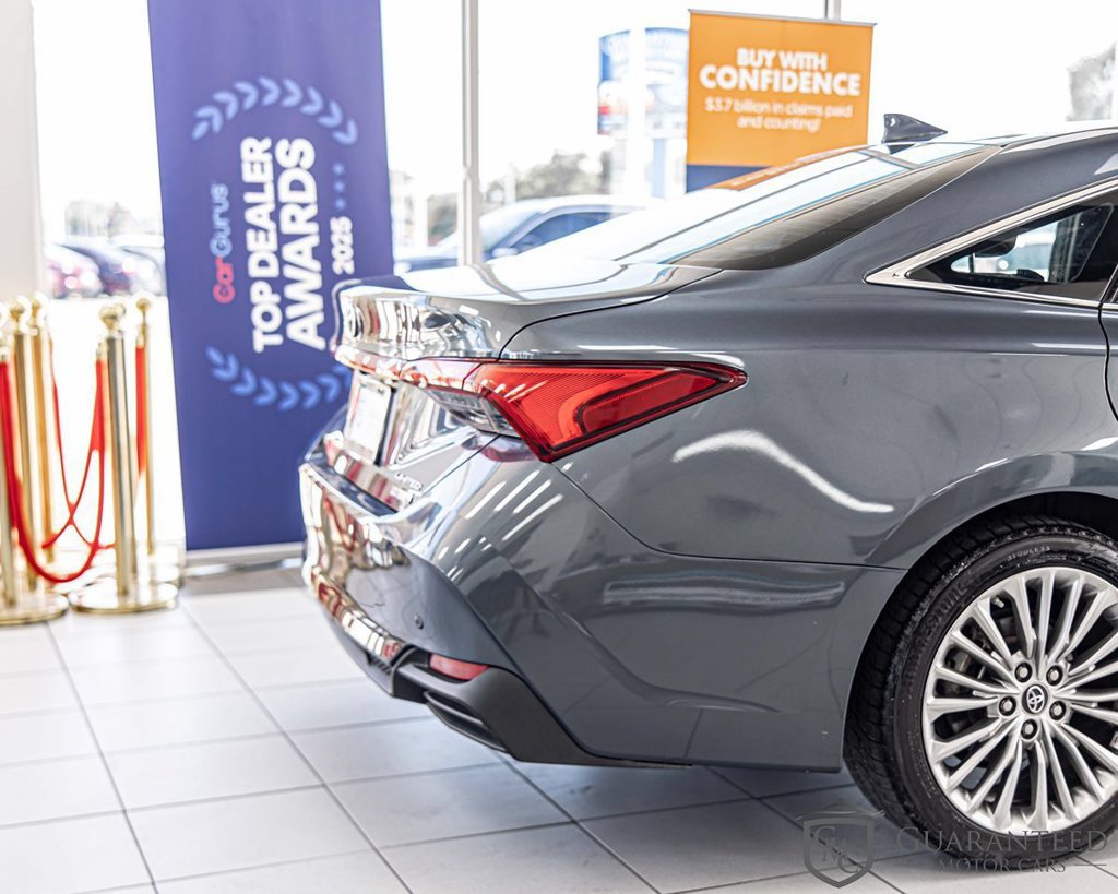 Used 2019 Toyota Avalon Limited w/ Advanced Safety Package FWD image 15