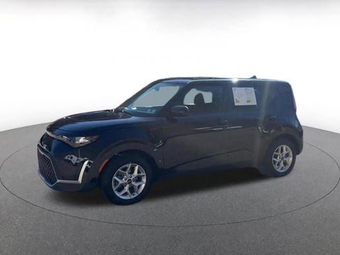 Used 2025 Kia Soul LX w/ LX Technology Package image 8