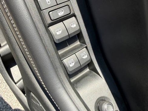 Used 2021 Jeep Grand Cherokee L Laredo image 12