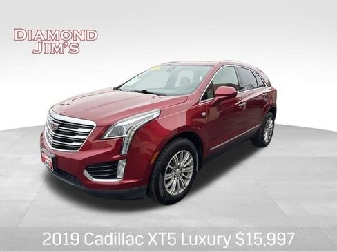 Used 2019 Cadillac XT5 Luxury FWD image 1
