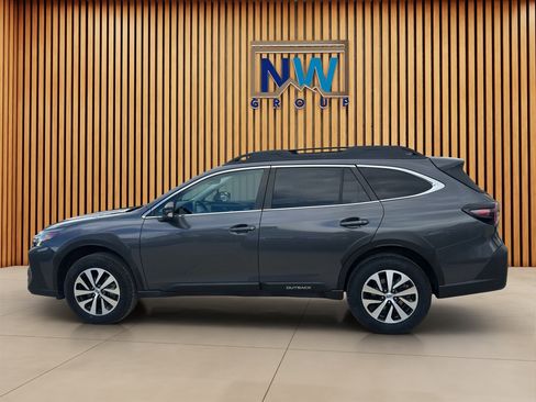 Used 2023 Subaru Outback Premium AWD/4WD image 8