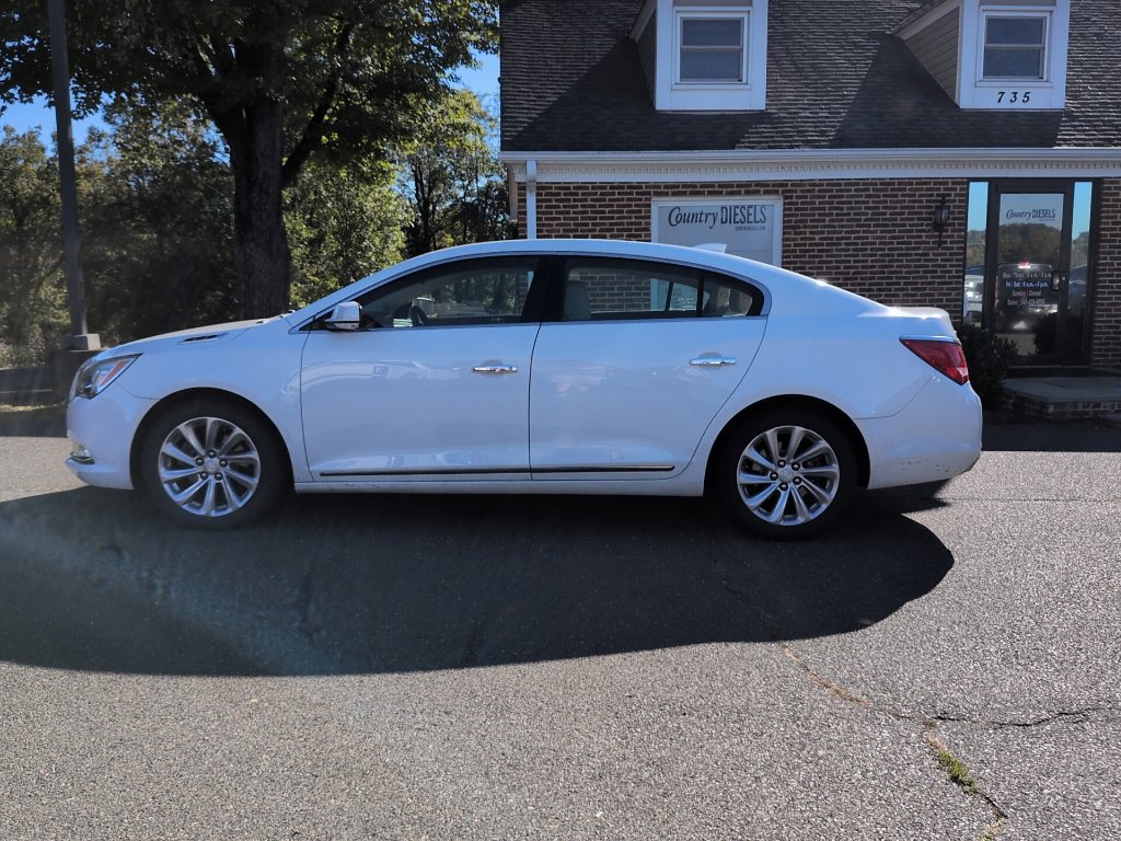 Used 2016 Buick LaCrosse Leather w/ Experience Buick Package FWD image 4