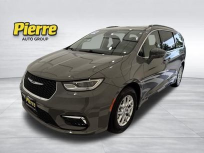 Used 2022 Chrysler Pacifica Touring-L