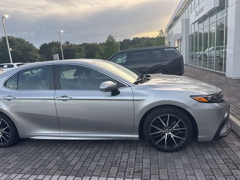 Used 2023 Toyota Camry SE FWD image 16