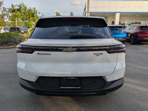 New 2026 Chevrolet Equinox EV LT image 6