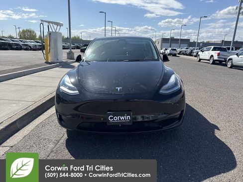 Used 2021 Tesla Model Y Long Range image 3