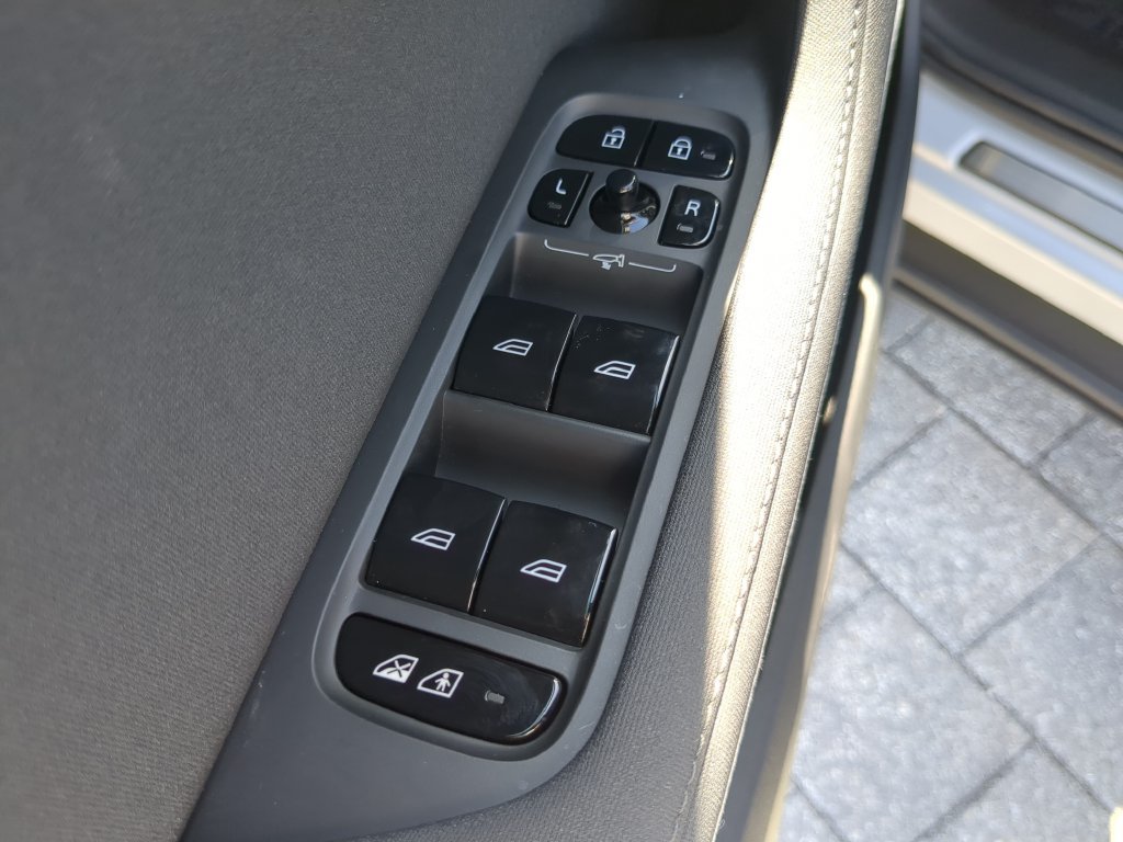 Used 2024 Polestar Polestar 2 AWD/4WD image 18