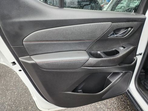 Certified 2023 Chevrolet Traverse RS image 35