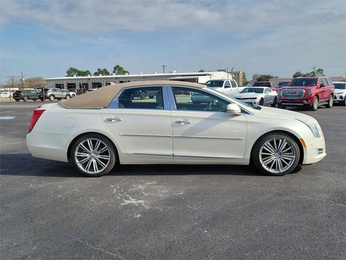 Used 2014 Cadillac XTS Luxury w/ Driver Awareness Package image 7